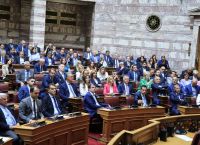 Γκρίνια και προβληματισμός στους βουλευτές της ΝΔ για χειρισμούς για ΟΕΠΕΚΕΠΕ και Τέμπη Γκρίνια και προβληματισμός στους βουλευτές της ΝΔ για χειρισμούς για ΟΕΠΕΚΕΠΕ και Τέμπη