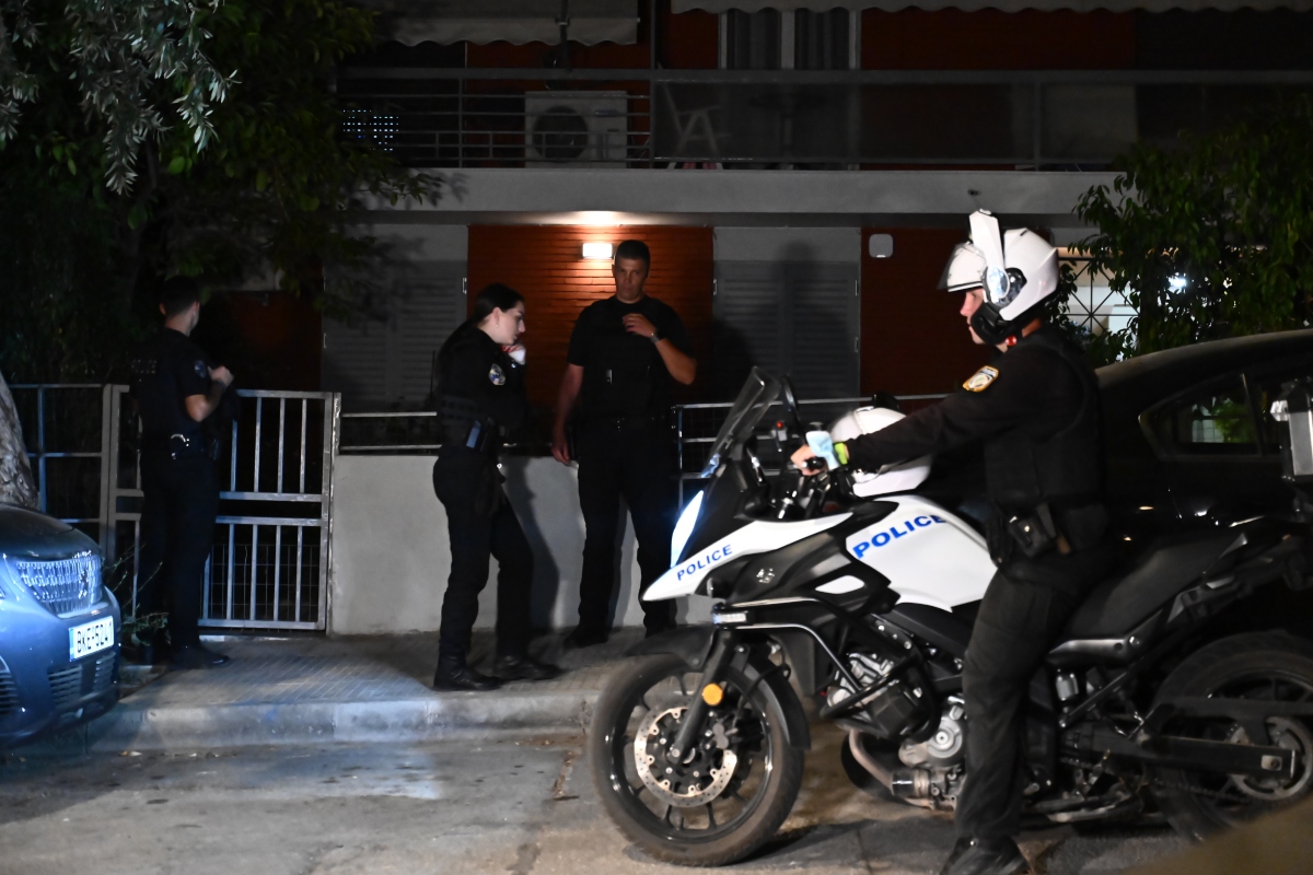 Θρίλερ στο Νέο Κόσμο με το ηλικιωμένο ζευγάρι: Φόνο και αυτοκτονία εξετάζουν οι Αρχές