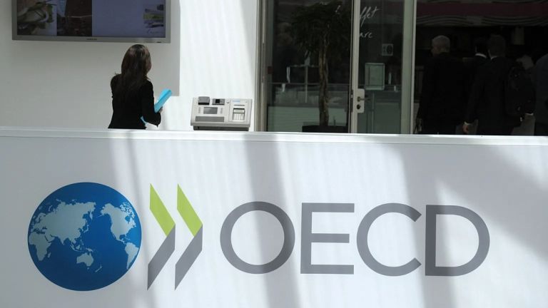 ΟΟΣΑ: Στα ύψη οι έμμεσοι φόροι στην Ελλάδα