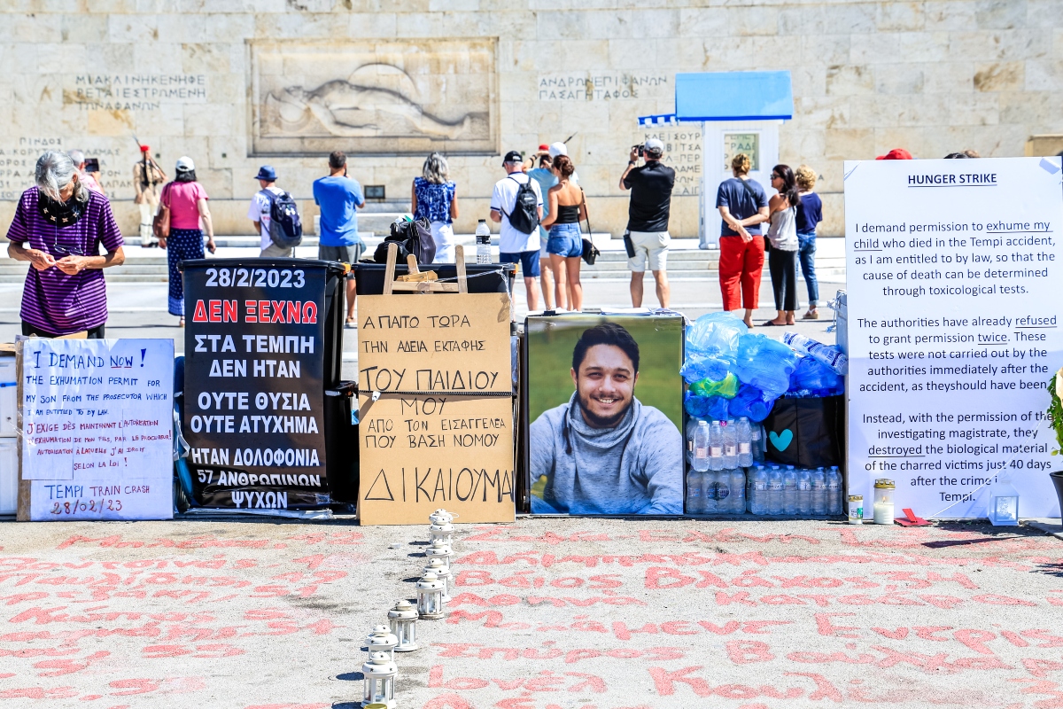 Τέμπη: Προϋποθέσεις για την εκταφή των νεκρών