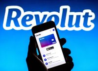 Revolut: Buyback με αποτίμηση 75 δισ. δολάρια για να παραμείνει εκτός IPO Revolut: Buyback με αποτίμηση 75 δισ. δολάρια για να παραμείνει εκτός IPO