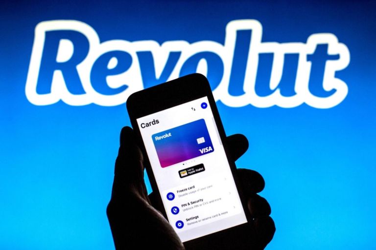Revolut: Buyback με αποτίμηση 75 δισ. δολάρια για να παραμείνει εκτός IPO