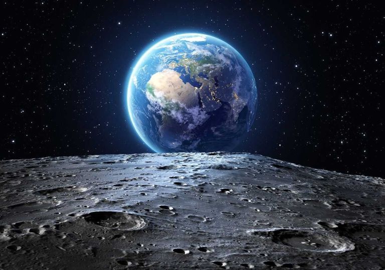 NASA: Θα φτιάξουμε ένα χωριό στη Σελήνη μέχρι το 2035