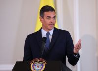 Ο Ισπανός πρωθυπουργός ανακοίνωσε εννέα μέτρα για να σταματήσει η «γενοκτονία στη Γάζα» Ο Ισπανός πρωθυπουργός ανακοίνωσε εννέα μέτρα για να σταματήσει η «γενοκτονία στη Γάζα»