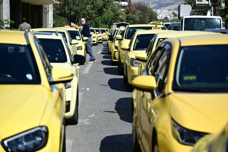 Σε 48ωρη απεργία τα ταξί στην Αττική: Τετάρτη και Πέμπτη οι κινητοποιήσεις