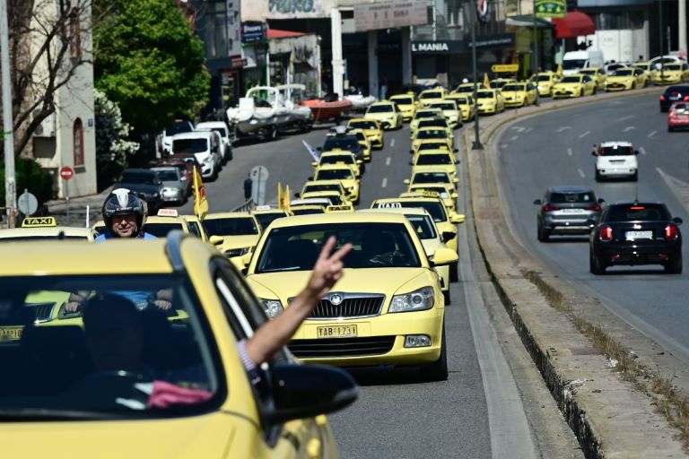 Χειρόφρενο για 18 ώρες τραβούν τα ταξί στις 21 και 22 Σεπτεμβρίου