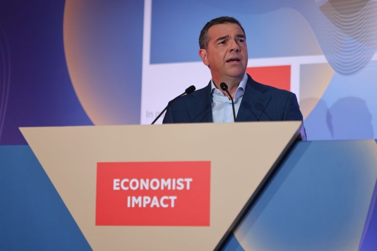 Αρχηγική εμφάνιση Τσίπρα: Μανιφέστο 8 + 1 σημείων από τη Θεσσαλονίκη