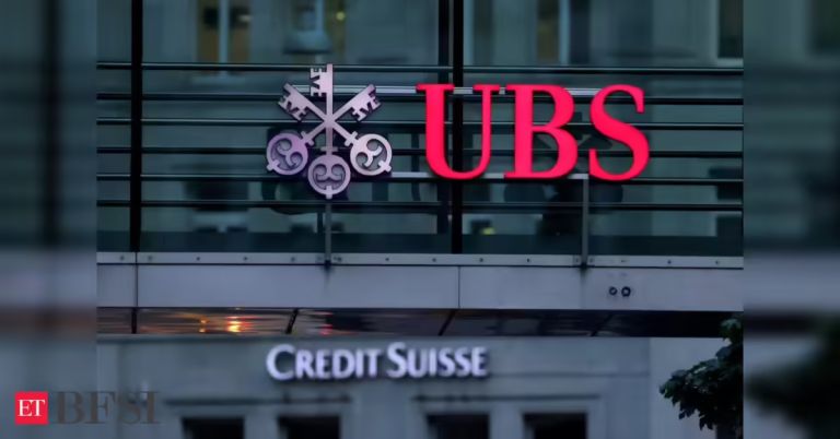 UBS: Oι επαφές στις ΗΠΑ και οι σκέψεις για εξαγορά αμερικανικής τράπεζας