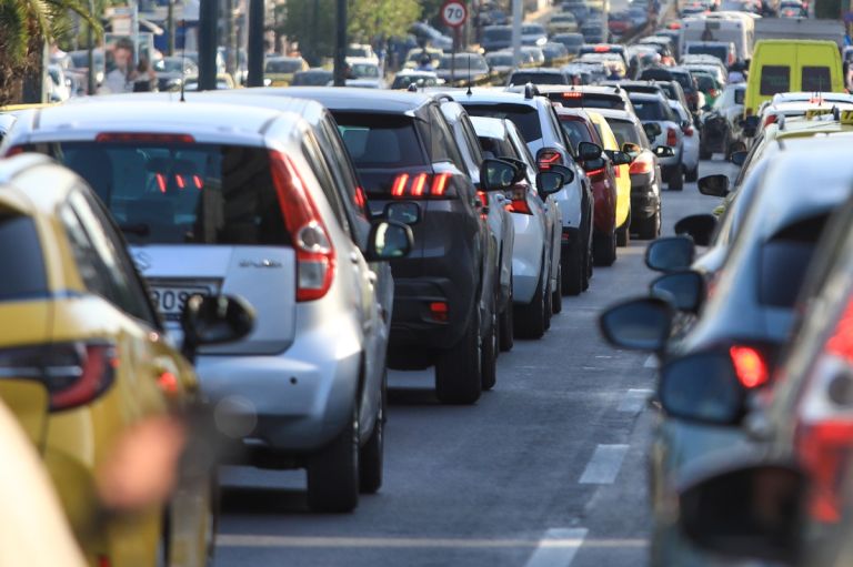 Mείωση των στόχων για τις εκπομπές CO2 ζητούν από Κομισιόν οι Ενώσεις ACEA & CLEPA