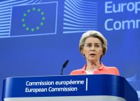 Φον ντερ Λάιεν: Σε κίνδυνο οι κρίσιμες υποδομές της ΕΕ