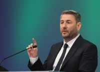 Ανδρουλάκης στη ΔΕΘ: «Η πολιτική αλλαγή θα έρθει μέσα από την ήττα της ΝΔ» Ανδρουλάκης στη ΔΕΘ: «Η πολιτική αλλαγή θα έρθει μέσα από την ήττα της ΝΔ»