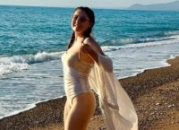 Αποστολία Ζώη: «Καλοκαίρι, γύρνα πίσω!» – Πόζες με μαγιό και χαμόγελα στον ήλιο Αποστολία Ζώη: «Καλοκαίρι, γύρνα πίσω!» – Πόζες με μαγιό και χαμόγελα στον ήλιο