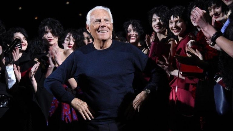 “Η Κληρονομιά Armani: Ο Δρόμος για τη Μεγάλη Συμμαχία με τους Κολοσσούς της Πολυτελείας”