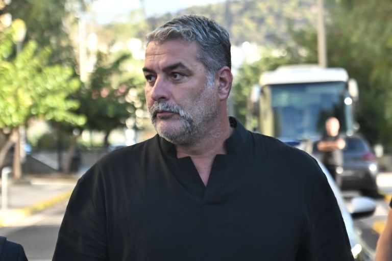 Βασίλης Μπισμπίκης: Πρόστιμο 1.200€ και αφαίρεση διπλώματος μετά το σοκαριστικό βίντεο