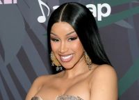 Cardi B: Η πιο επιδραστική καλλιτέχνιδα του 2025 σύμφωνα με το Billboard Cardi B: Η πιο επιδραστική καλλιτέχνιδα του 2025 σύμφωνα με το Billboard