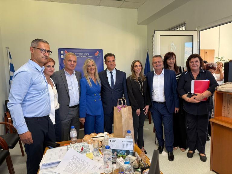 Γεωργιάδης: Από την ένταση στην αποθέωση και τα λουλούδια – Το ΕΣΥ στη Δράμα γυρίζει σελίδα