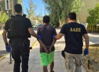 Αιγάλεω: Ο 32χρονος δράστης σεξουαλικής επίθεσης ταυτοποιήθηκε ως εμπρηστής του Υμηττού Αιγάλεω: Ο 32χρονος δράστης σεξουαλικής επίθεσης ταυτοποιήθηκε ως εμπρηστής του Υμηττού