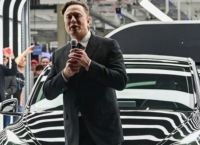 Tesla: Πακέτο-μαμούθ 1 τρισ. δολαρίων στον Έλον Μασκ Tesla: Πακέτο-μαμούθ 1 τρισ. δολαρίων στον Έλον Μασκ