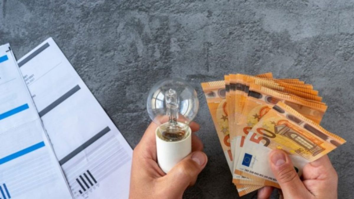 Μέσα Δεκεμβρίου ο νέος χρωματικός κώδικας – Στην αγορά τα “κόκκινα” τιμολόγια ρεύματος