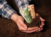 Αγροτικές ενισχύσεις: Κίνδυνος για «βαρίδι» 300 εκατ. ευρώ στον κρατικό προϋπολογισμό λόγω καθυστερήσεων Αγροτικές ενισχύσεις: Κίνδυνος για «βαρίδι» 300 εκατ. ευρώ στον κρατικό προϋπολογισμό λόγω καθυστερήσεων