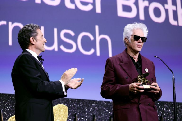 Φεστιβάλ Βενετίας 2025: Χρυσός Λέοντας στον Jim Jarmusch – Ο Benny Safdie καλύτερος σκηνοθέτης