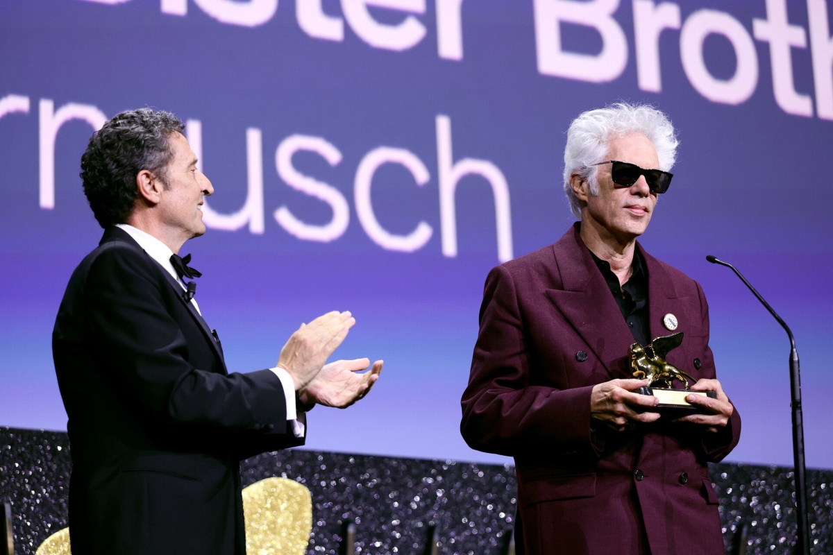 Φεστιβάλ Βενετίας 2025: Χρυσός Λέοντας στον Jim Jarmusch – Ο Benny Safdie καλύτερος σκηνοθέτης