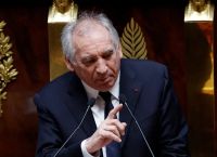 Γαλλία: Η Κρίση της Λιτότητας – Η Κατάργηση Αργιών και η Πολιτική Αστάθεια Γαλλία: Η Κρίση της Λιτότητας – Η Κατάργηση Αργιών και η Πολιτική Αστάθεια