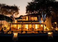 Beau Rivage Suites: Η θρυλική «ψυχή» της Αιγιάλειας επιστρέφει με νέα ταυτότητα Beau Rivage Suites: Η θρυλική «ψυχή» της Αιγιάλειας επιστρέφει με νέα ταυτότητα