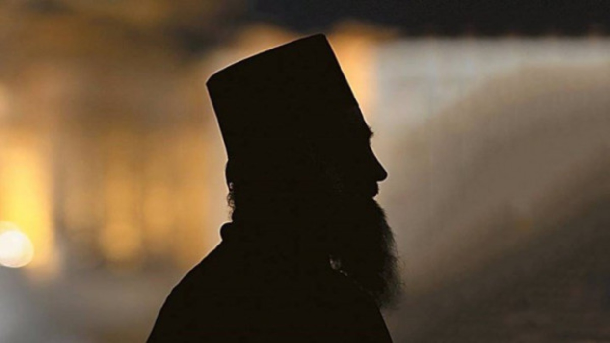 Eνταλμα σύλληψης για τον αρχιμανδρίτη που έδωσε τα 175 στρέμματα της Μονής στον αρχιμαφιόζο της Κρήτης