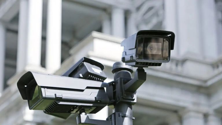 Αυτά είναι τα 100 σημεία στην Αττική όπου θα μπουν 388 «έξυπνες» κάμερες
