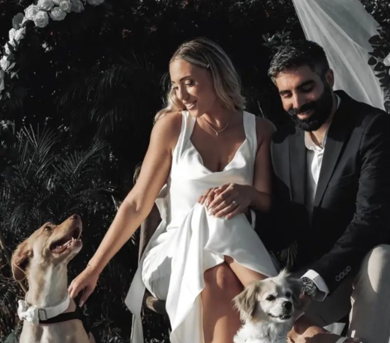 Άννα Κορακάκη: Μας το “έσκασε” ξαφνικά! Παντρεύτηκε και το κρατούσε κρυφό για δύο χρόνια [pics]