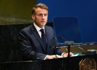 Ο Μακρόν αψηφά τον Τραμπ και αναβιώνει το πνεύμα του γκωλισμού Ο Μακρόν αψηφά τον Τραμπ και αναβιώνει το πνεύμα του γκωλισμού