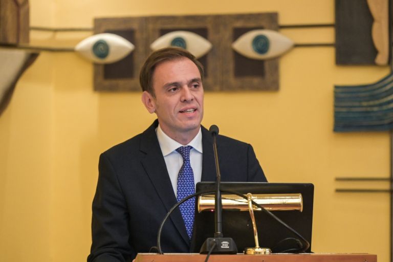 Μάντζος: «Οι πραγματικοί αγρότες έχουν καταστραφεί κι ακούν για υπερτυχερούς τζογαδόρους»