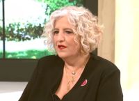 Μάρθα Φριντζήλα: «Δεν έχω τη δύναμη να συγχωρέσω τη μητριά μου» Μάρθα Φριντζήλα: «Δεν έχω τη δύναμη να συγχωρέσω τη μητριά μου»