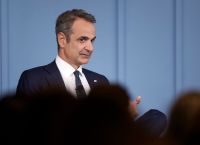 Μητσοτάκης στο Bloοmberg: Από 1η Ιανουαρίου οι πολίτες θα δουν αύξηση στα εισοδήματά τους Μητσοτάκης στο Bloοmberg: Από 1η Ιανουαρίου οι πολίτες θα δουν αύξηση στα εισοδήματά τους