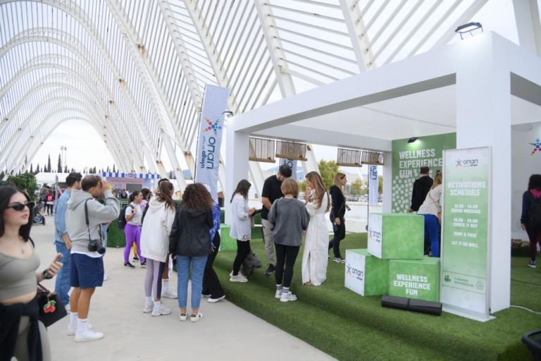 Ένα διήμερο γεμάτο ενέργεια και ευεξία από τον Σάκη Τανιμανίδη και τη Χριστίνα Μπόμπα