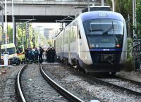 Τραγωδία στην Κωνσταντινουπόλεως: Συρμός του προαστιακού παρέσυρε και σκότωσε πεζό Τραγωδία στην Κωνσταντινουπόλεως: Συρμός του προαστιακού παρέσυρε και σκότωσε πεζό