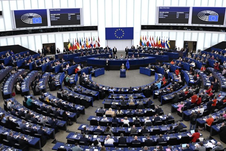 Η ΕΕ Σφίγγει τον Κλοιό: 19ο Πακέτο Κυρώσεων κατά της Ρωσίας με Ολική Απαγόρευση LNG από το 2027