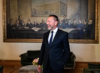 Stournaras: “No Money Tree – Banks, Watch Out or Revolut Will Take Your Share” Stournaras: “No Money Tree – Banks, Watch Out or Revolut Will Take Your Share”