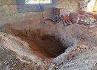 Την έθαψα γιατί ήθελα λεφτά: Δεν αποκλείεται εγκληματική ενέργεια από την 62χρονη διευθύντρια ΚΕΠ στη Βοιωτία Την έθαψα γιατί ήθελα λεφτά: Δεν αποκλείεται εγκληματική ενέργεια από την 62χρονη διευθύντρια ΚΕΠ στη Βοιωτία