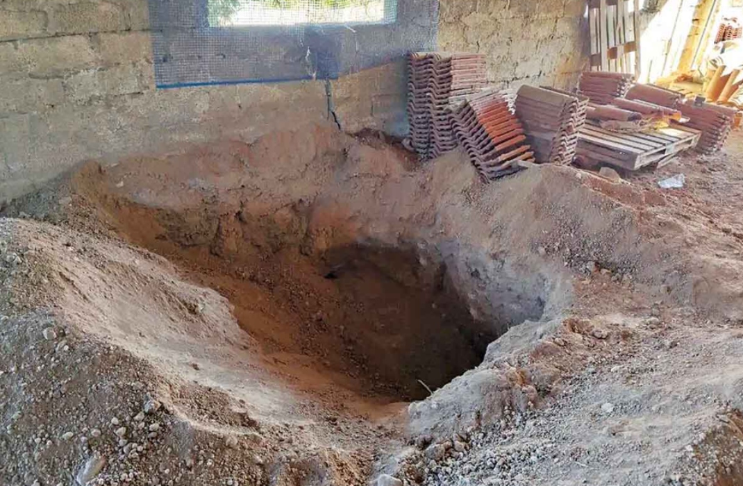 Την έθαψα γιατί ήθελα λεφτά: Δεν αποκλείεται εγκληματική ενέργεια από την 62χρονη διευθύντρια ΚΕΠ στη Βοιωτία