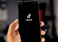 TikTok στις ΗΠΑ: Σοκ με την αποτίμηση στα 14 δισ. δολάρια – Αναλυτές μιλούν για «ληστεία» TikTok στις ΗΠΑ: Σοκ με την αποτίμηση στα 14 δισ. δολάρια – Αναλυτές μιλούν για «ληστεία»