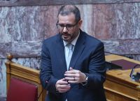 Τσάφος για τιμολόγια ρεύματος:Ανοιχτό ενδεχόμενο φορολόγησης των υπερκερδών αν δεν μειωθεί η τιμή στη λιανική Τσάφος για τιμολόγια ρεύματος:Ανοιχτό ενδεχόμενο φορολόγησης των υπερκερδών αν δεν μειωθεί η τιμή στη λιανική