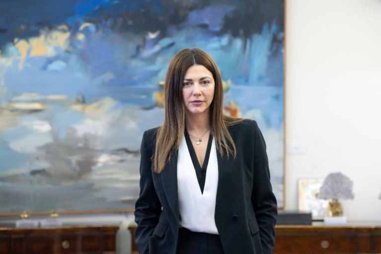 Σοφία Ζαχαράκη στο pagenews.gr: «Η Παιδεία στο επίκεντρο της ανάπτυξης και της καινοτομίας»
