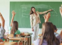 ΟΟΣΑ:Στον πάτο οι αμοιβές εκπαιδευτικών στην Ελλάδα–Πόσο χαμηλότερα αμείβονται σε σχέση με το διεθνή μέσο όρο ΟΟΣΑ:Στον πάτο οι αμοιβές εκπαιδευτικών στην Ελλάδα–Πόσο χαμηλότερα αμείβονται σε σχέση με το διεθνή μέσο όρο