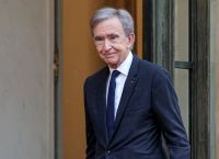Μπερνάρ Αρνό: Το νέο στοίχημα των 200 εκατ. ευρώ στη Γαλλική Ριβιέρα Μπερνάρ Αρνό: Το νέο στοίχημα των 200 εκατ. ευρώ στη Γαλλική Ριβιέρα
