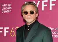 Οι 23 πιο καλοντυμένοι άνδρες του 2024: Από τον Daniel Craig μέχρι τον Lewis Hamilton Οι 23 πιο καλοντυμένοι άνδρες του 2024: Από τον Daniel Craig μέχρι τον Lewis Hamilton