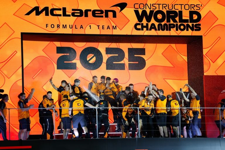 Πανηγυρίζουν οι φίλοι της McLaren F1 Team σε όλο τον πλανήτη