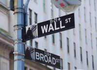 Νέο ρεκόρ στη Wall Street – Ο πληθωρισμός και η Τεχνητή Νοημοσύνη απογείωσαν τις αγορές Νέο ρεκόρ στη Wall Street – Ο πληθωρισμός και η Τεχνητή Νοημοσύνη απογείωσαν τις αγορές