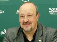 Άμεσες Μεταγραφές: Μπενίτεθ Ζητά «Σκούπα» – 5 Προσθήκες σε Στόπερ, Χαφ, Εξτρέμ και Επίθεση!